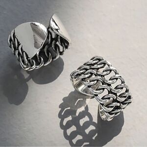 The Double Link Punk Ring in antiqued 925 silver.